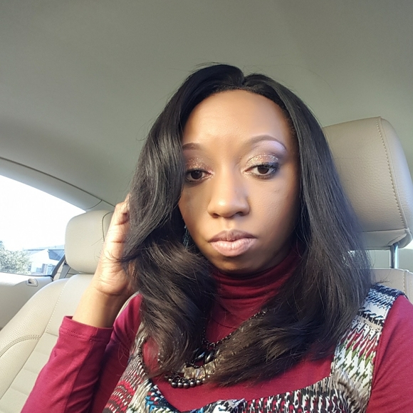 Meet Your Posher, Victoria!! - Picture 5 of 8